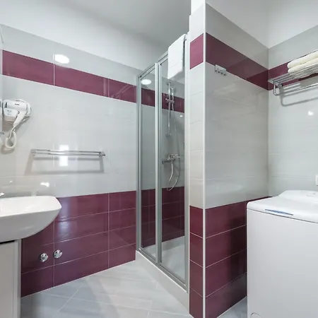 Rilovic - A5 By Interhome * קאבטאט